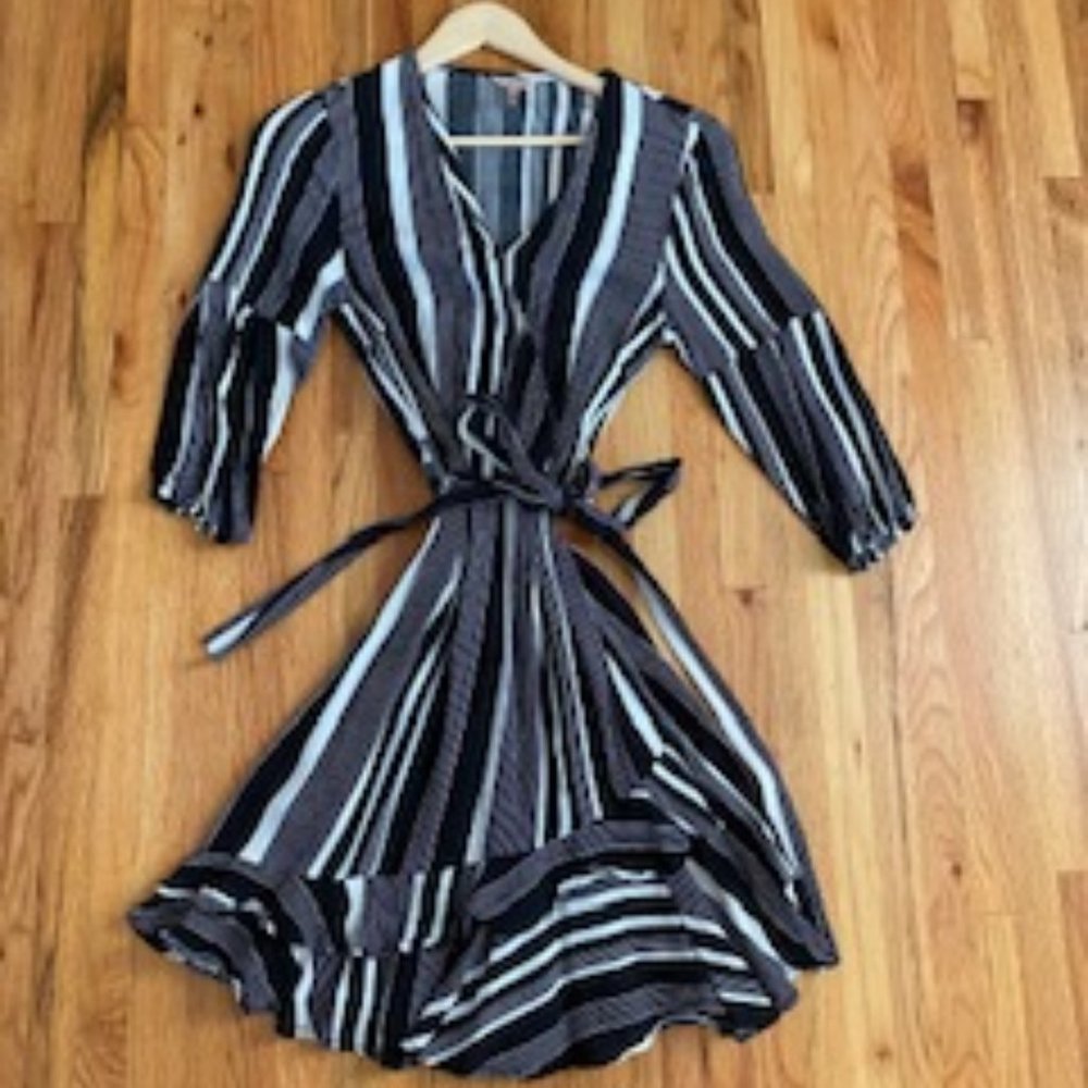 Esqualo Dress - Black & White Strips, US Size 4